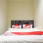 Oyo 2631 Palm Residence