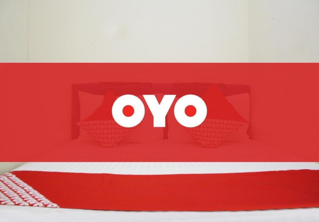 Oyo 2631 Palm Hotel