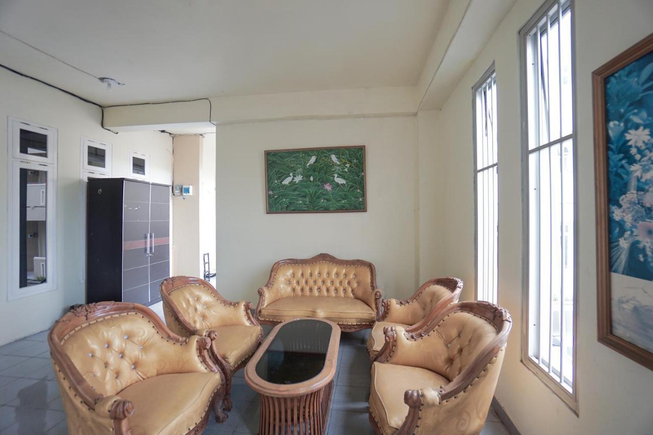 Oyo 2631 Palm Hotel Manado